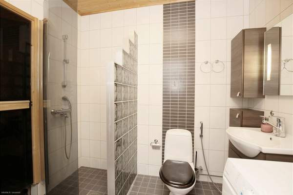 2h, k, s, kph, vh, las.p + autokatos & varasto  Jyvaeskylae – foto 7