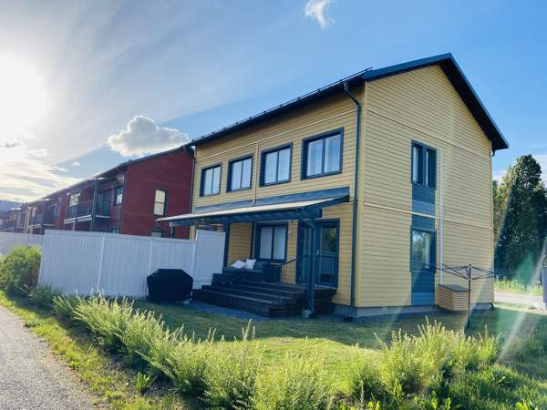 4h + avok + kph + s + wc + var  Vantaa - photo 1