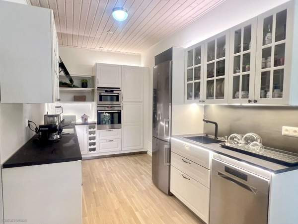 4h + k + s +kph +wc + p +2 auton autotalli + 2 aut  Kaarina – foto 1