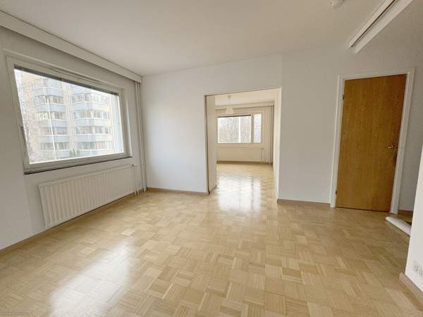 3h + keittiö + kph + wc + lasitettu parveke  Turtkul - valokuva 8