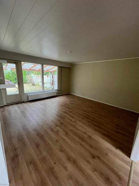 3h + s + keittiö  Zaporiz'ka Oblast' - valokuva 2