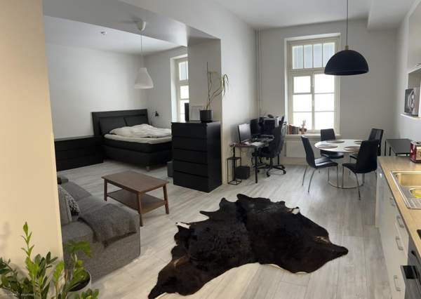 2h+avokeittiö  Haemeenlinna – foto 2