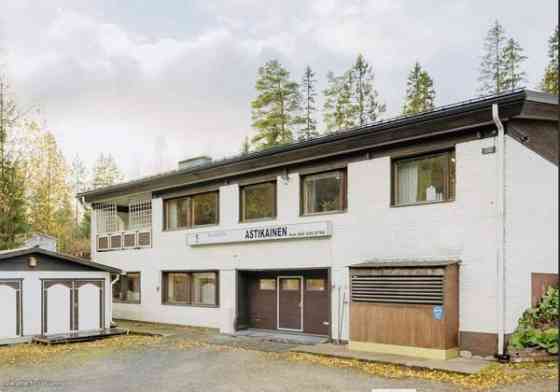 yläkerta asunto= 5 huonetta /Alakerassa  2 huonett  Jyväskylä