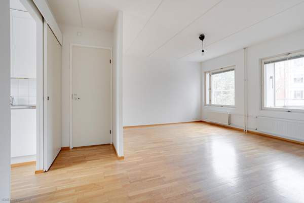 2h, keittiö, kph/wc/s, lasitettu parveke  Helsinki – foto 2