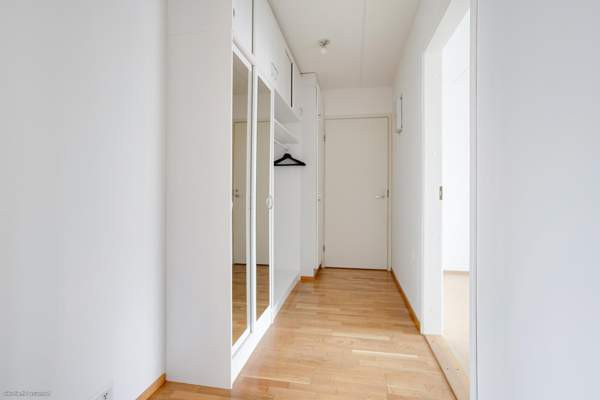 2h, keittiö, kph/wc/s, lasitettu parveke  Helsinki – foto 4