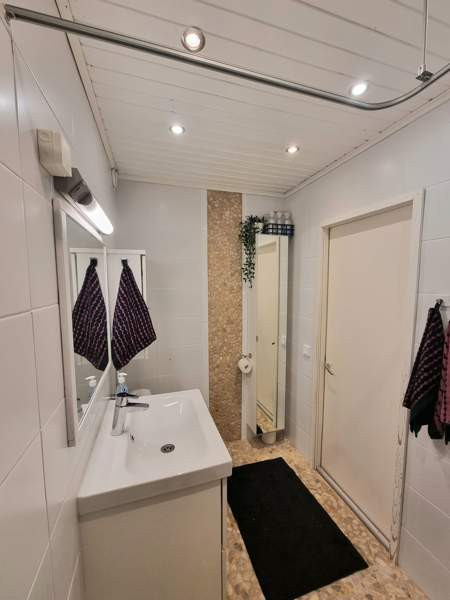 3h + k + lasitettu parveke  Vantaa – foto 5