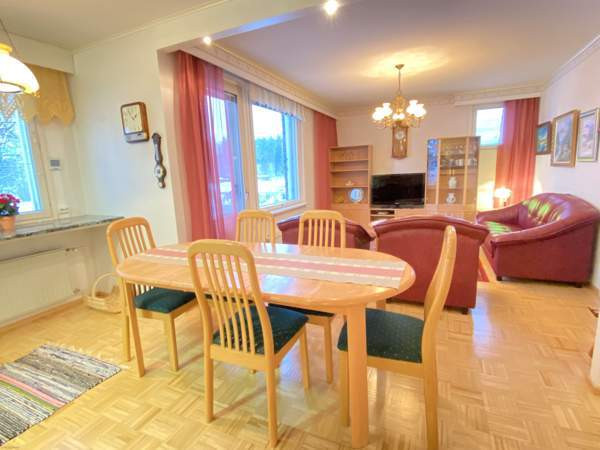 3h+avok+vh+kph+s+wc+kaksi parveketta+porrashissi  Kitee - valokuva 1