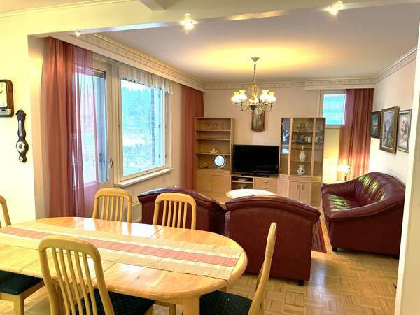 3h+avok+vh+kph+s+wc+kaksi parveketta+porrashissi  Kitee - valokuva 3