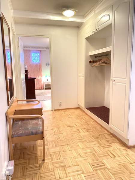 3h+avok+vh+kph+s+wc+kaksi parveketta+porrashissi  Kitee - valokuva 7