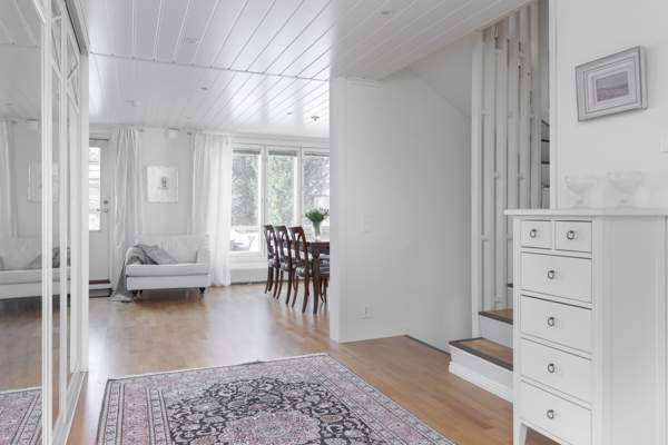 5H+K+S+2xKPH+3xWC+KHH+3xP. Lisäksi huoneet ullakol  Espoo - valokuva 1