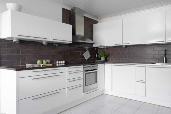 5H+K+S+2xKPH+3xWC+KHH+3xP. Lisäksi huoneet ullakol  Espoo - valokuva 5