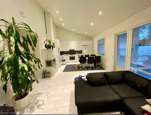 3mh, keittiö /oh, et, khh, kph /wc, kph / sauna ja  Vantaa - valokuva 4