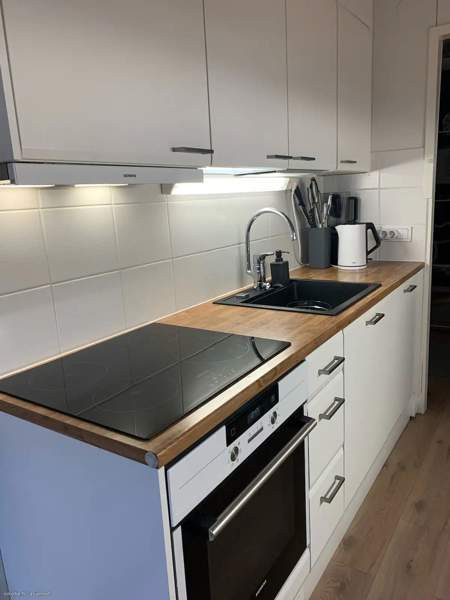 oh + 3h + k + kph + wc + lasit.parv.  Espoo - valokuva 8