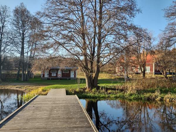 7h + 3 k + vh + lasiveranta + autohalli + katettu  Raasepori - valokuva 3