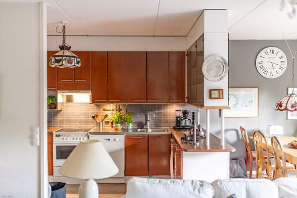 4h + k + 2 wc + kph + s + vh + parveke + terassi +  Turtkul - photo 4