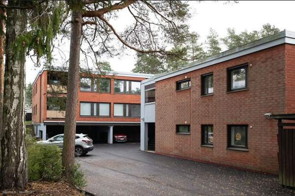 3h + k + kph + s + erill. WC + iso piha  Espoo - valokuva 2