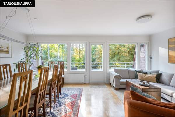 4вЂ“5 h, avokeittiö, rt, 2 erill. wc, 1 kph jossa wc  Helsinki - valokuva 1