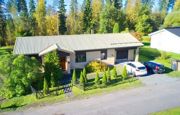 4h + k + tkh + khh + ph + wc + s + at  Varkaus - valokuva 1