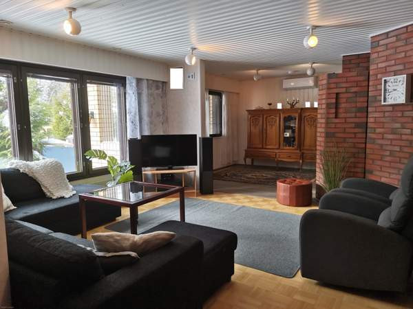 4h + k + tkh + khh + ph + wc + s + at  Varkaus - valokuva 4