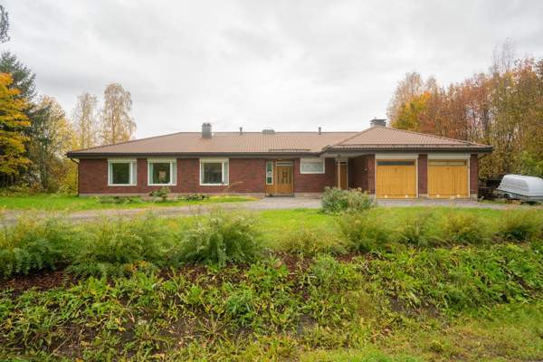 7h + k + s+kph+pk+vh+wc 2kpl+halli+at+var+säilytys  Jyväskylä - valokuva 1