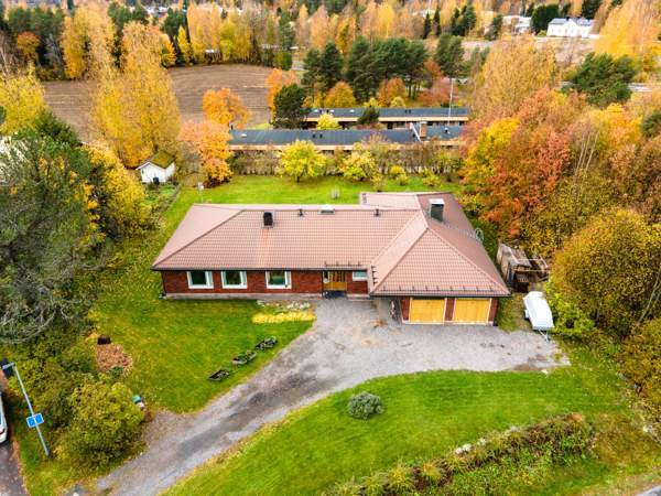 7h + k + s+kph+pk+vh+wc 2kpl+halli+at+var+säilytys  Jyväskylä - valokuva 2