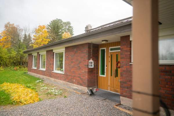 7h + k + s+kph+pk+vh+wc 2kpl+halli+at+var+säilytys  Jyväskylä - valokuva 4