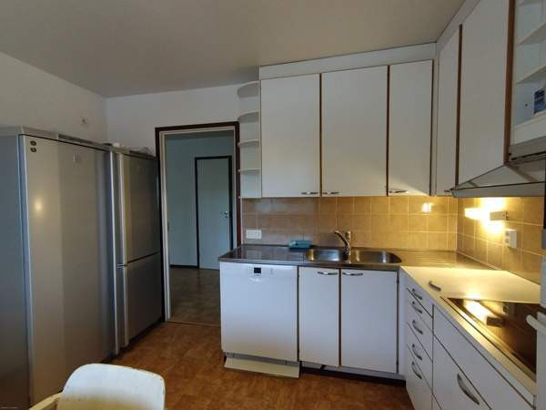 5 h + k + s +kph+2 wc+2 vh+ khh+ parveke+ ulkovara  Raisio - valokuva 5