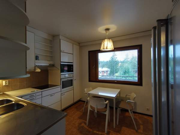 5 h + k + s +kph+2 wc+2 vh+ khh+ parveke+ ulkovara  Raisio - valokuva 6