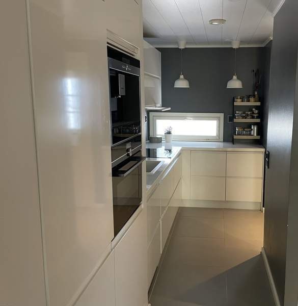 3h+k+2xwc+kph+s+parveke+terassi+ulkovarasto  Espoo - valokuva 7