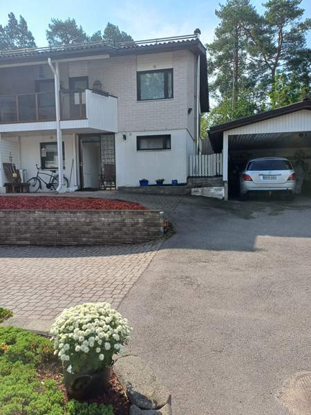 5h - 3mh, KHH + takkahuone + S + kph + 2wc + 2vh +  Helsinki - photo 4