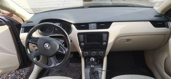 Skoda Octavia Macau - photo 7