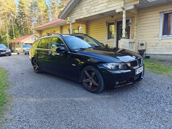 BMW 330 Evijärvi - valokuva 1