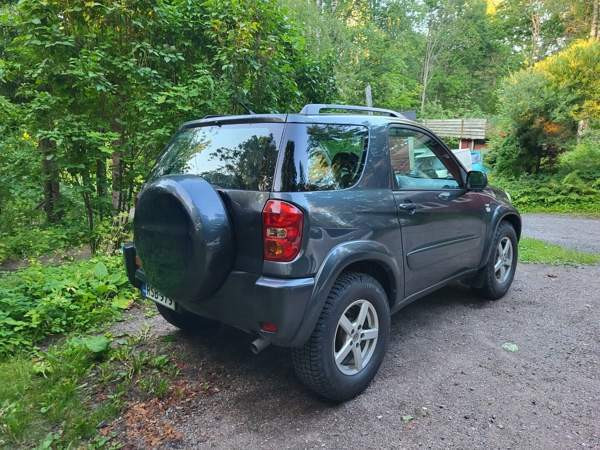 Toyota RAV4 Vantaa - valokuva 3