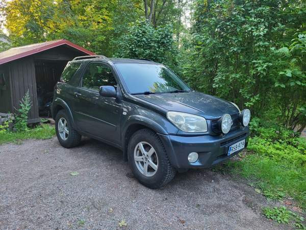 Toyota RAV4 Vantaa - valokuva 1