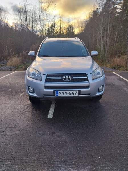 Toyota RAV4 Ylikiiminki - valokuva 1