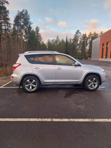 Toyota RAV4 Ylikiiminki - valokuva 3