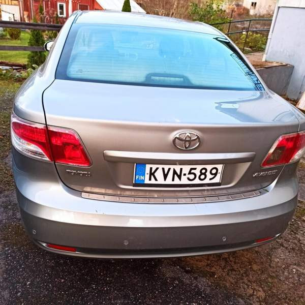 Toyota Avensis Raasepori - изображение 4
