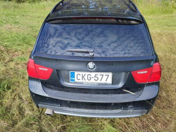 BMW 318 Turtkul - valokuva 4