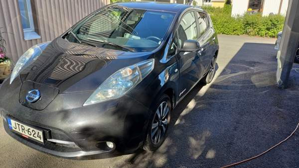 Nissan Leaf Espoo - valokuva 1