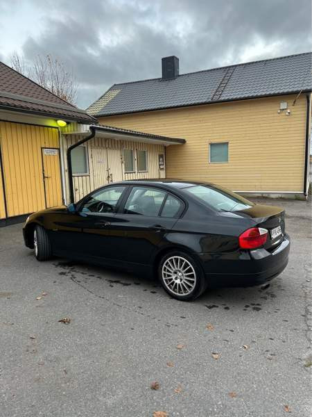 BMW 320 Forssa - valokuva 5
