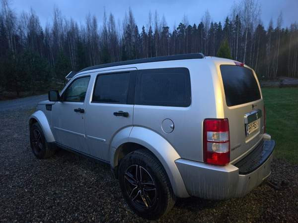 Dodge Nitro Loimaa - valokuva 2