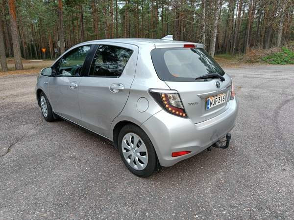 Toyota Yaris Paimio - изображение 6