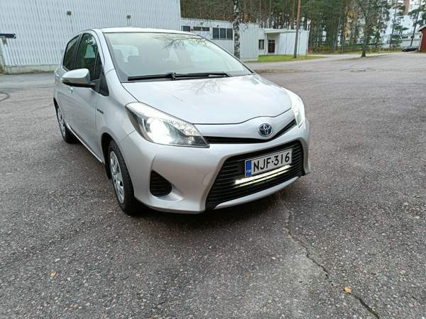 Toyota Yaris Paimio - изображение 2