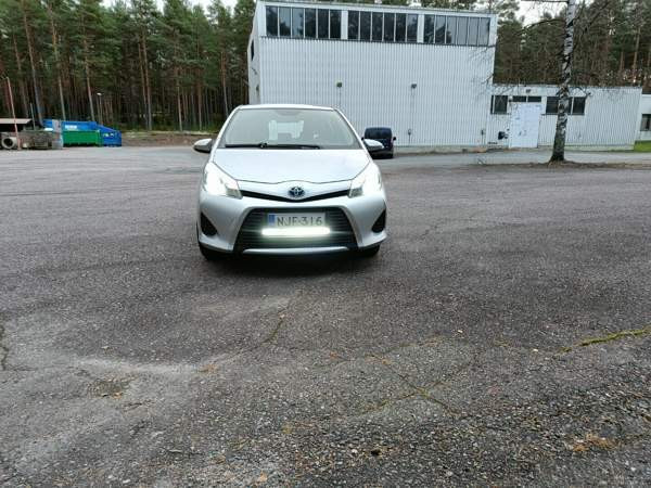 Toyota Yaris Paimio - изображение 3