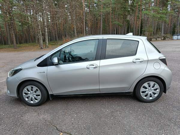 Toyota Yaris Paimio - изображение 5