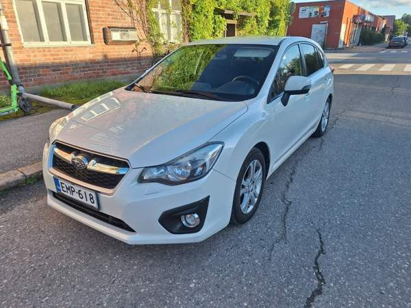 Subaru Impreza Glebychevo - valokuva 3