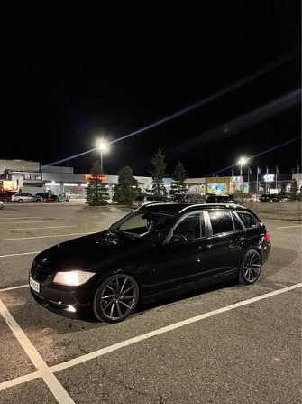 BMW 330 Joensuu - valokuva 2