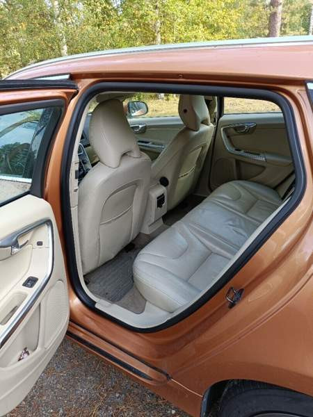 Volvo V60 Kontiolahti - изображение 8