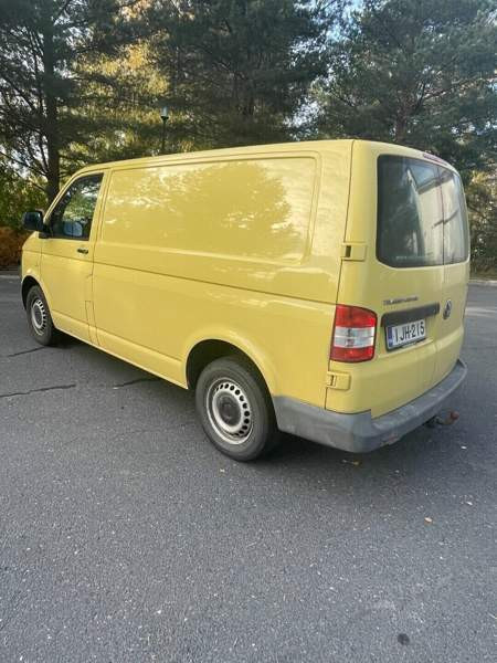 Volkswagen Transporter Luga - valokuva 3
