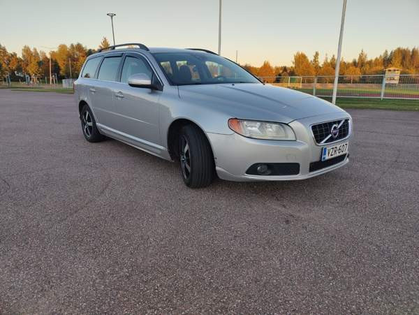 Volvo V70 Ikaalinen - valokuva 2
